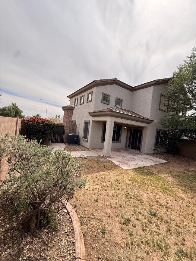 Building Photo - 8462 E Pampa Ave