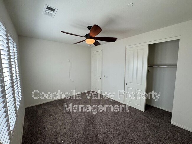 Building Photo - 74049 Kingston Ct W