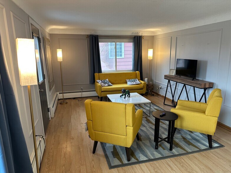 Building Photo - 636 N 54th St