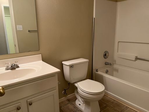 Building Photo - Rivermist Subdivision 3/2/2 Plus Study/Fle...