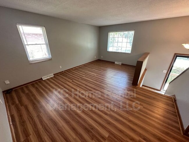 Building Photo - 1209 SW Westminister Rd