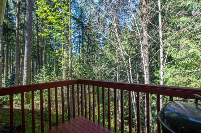 Building Photo - Beautiful 3-Bedroom Home in a Gated Community with Resort-Style Amenities