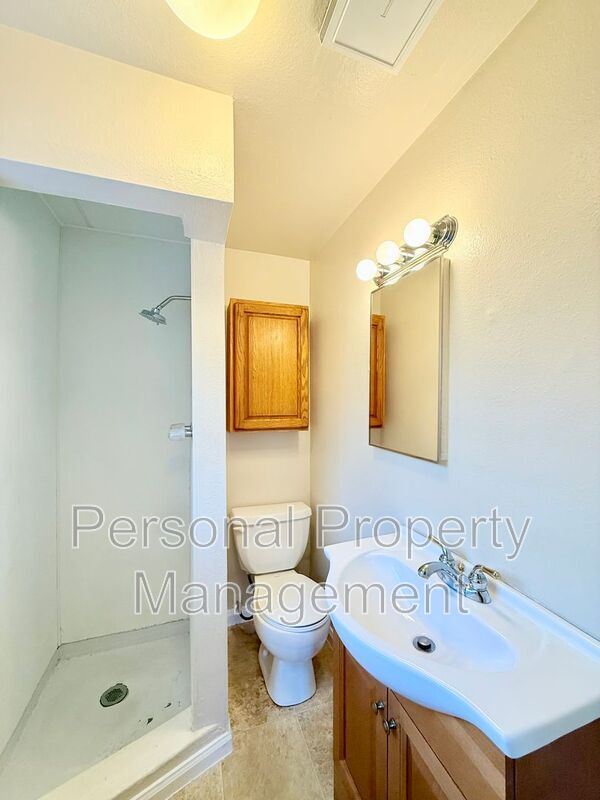 Building Photo - 1337 Z St