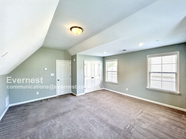 Building Photo - 5363 Kensington Creek Dr
