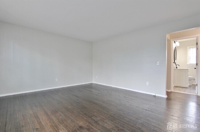 Building Photo - 516-520 Hamilton Blvd-516-520