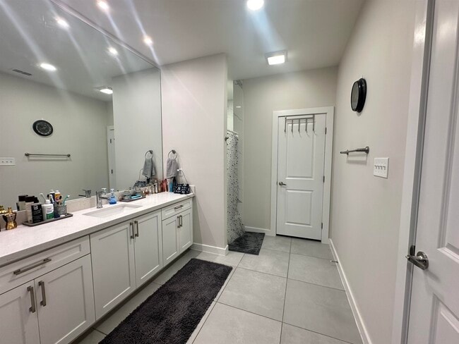 Building Photo - 1717 Fresnillo Dr