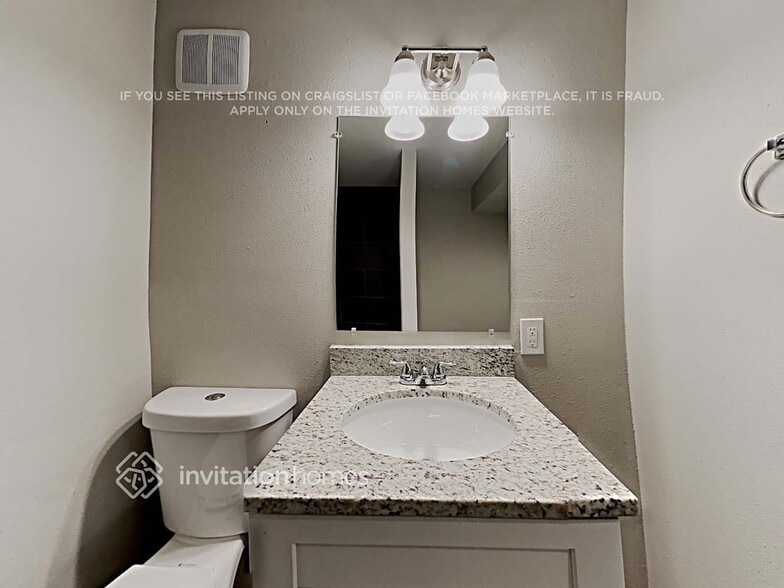 Building Photo - 240 Peck Ct