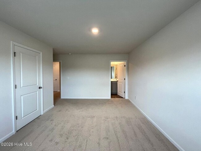 Building Photo - 201 Maddox Dr