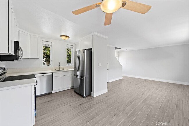 Building Photo - 2037 S Coast Hwy