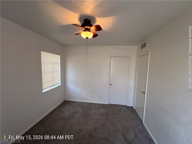 Building Photo - 229 Circle Dr