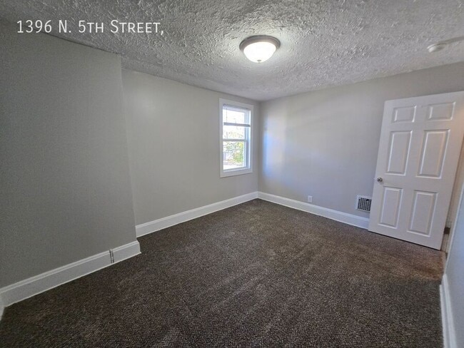 Building Photo - 1396 N 5th St