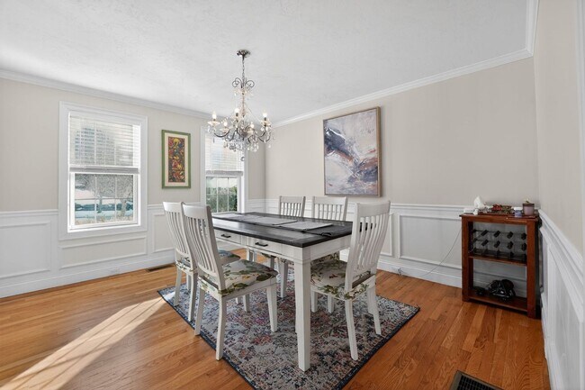 Building Photo - Spacious 4BR House in Millbury