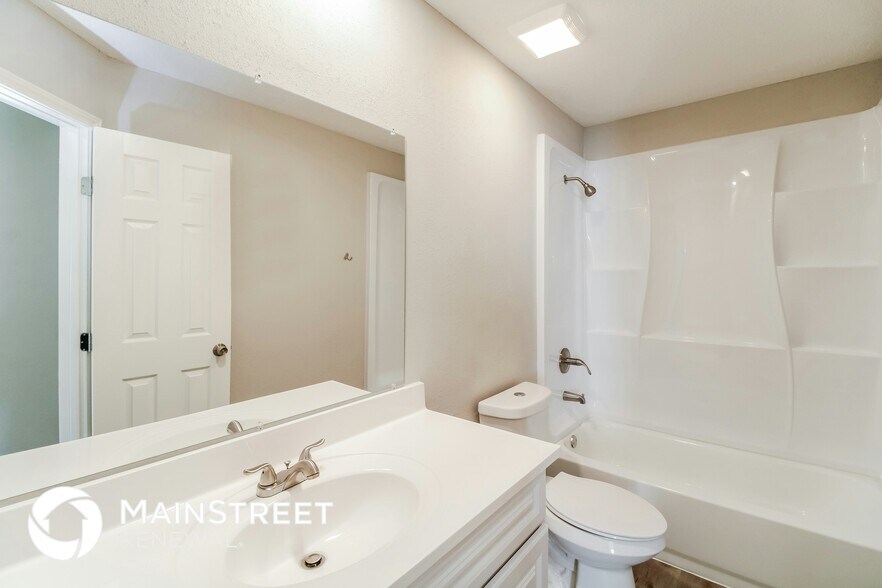 Building Photo - 1806 Courtside Pl Dr