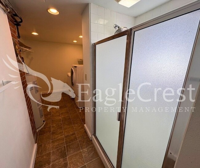 Building Photo - Beautifully Renovated Historic 3 Bedroom Home
