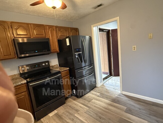 Building Photo - 5974 Ladysmeade Ln