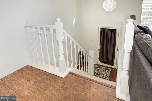 Building Photo - 1598 Woodcrest Dr