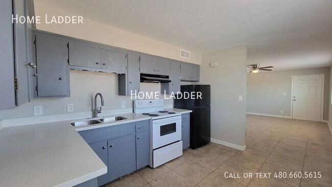 Building Photo - 6747 N 26th Ave