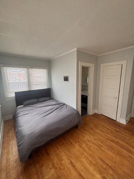 Building Photo - 1400 Bemis St SE