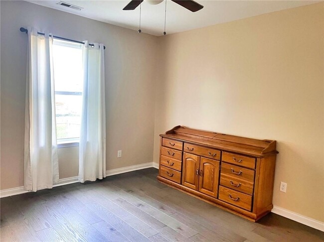 Building Photo - 119 Hogan Rd