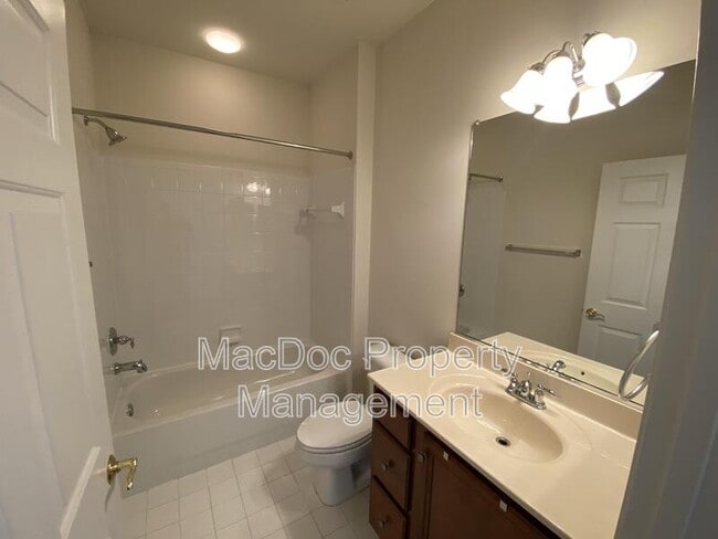 Building Photo - 1012 Maureen Dr