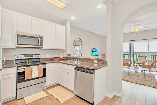 Building Photo - 14200 Avalon Rd