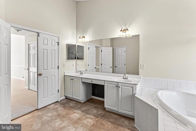 Building Photo - 47497 Saulty Dr