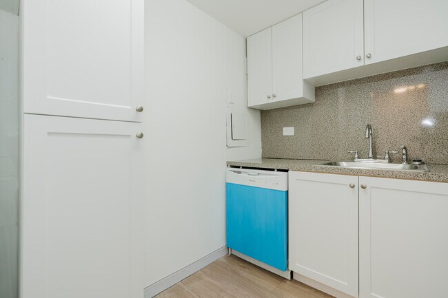 Building Photo - 2800 N Flagler Dr