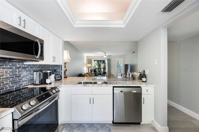 Building Photo - 15177 Parkside Dr