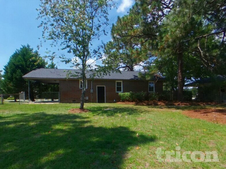 Building Photo - 325 Cinda Leigh Dr