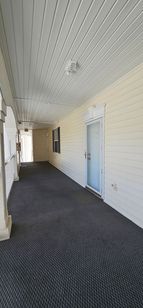 Building Photo - River Oaks Community