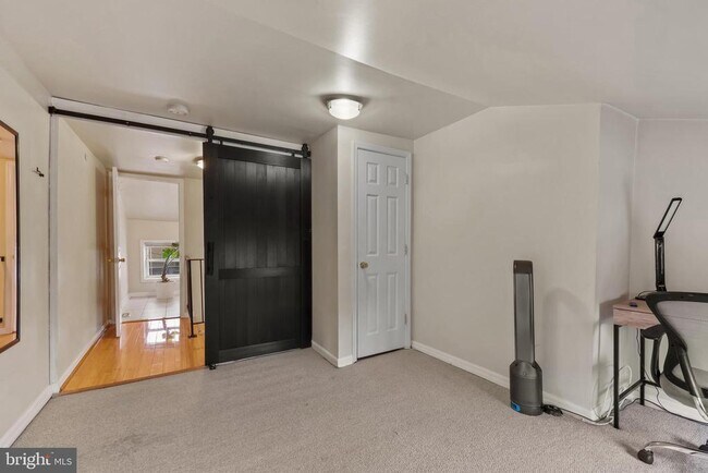 Building Photo - 1807 E Lombard St