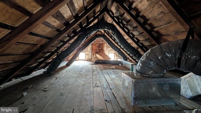 Building Photo - 302 Leidy Rd