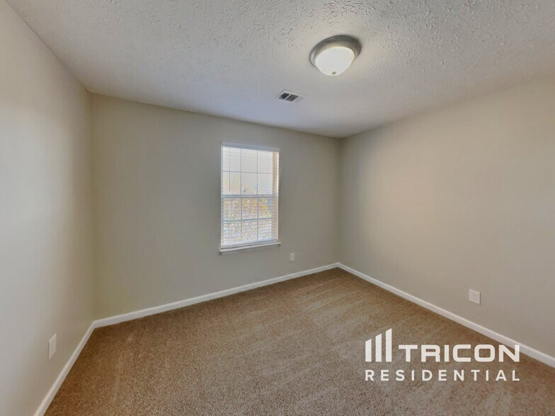 Building Photo - 147 Mckain Crossing