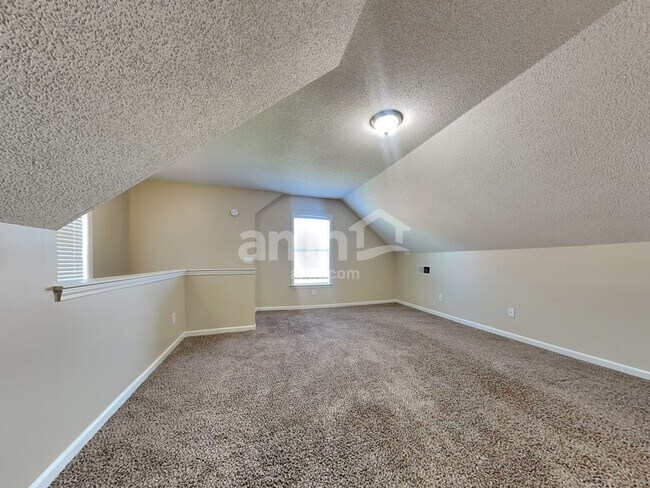 Building Photo - 6472 Daybreak Dr