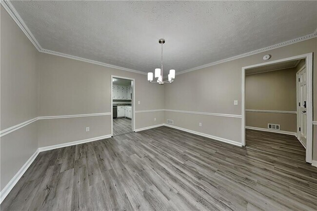 Building Photo - 1844 Skyland Glen Dr