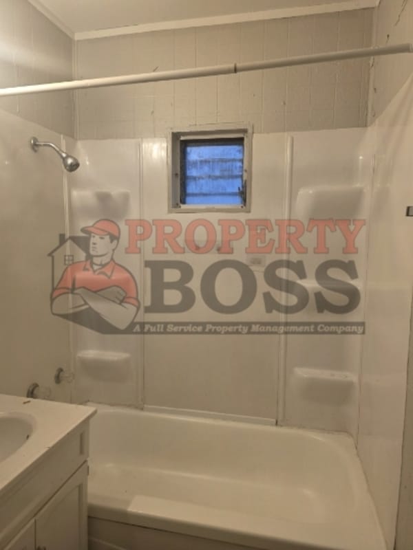 Building Photo - 2530 E 22nd Pl