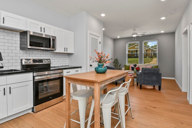 Building Photo - 505 W Grand St