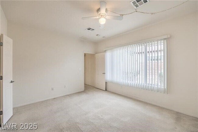 Building Photo - 3520 Kittiwake Rd