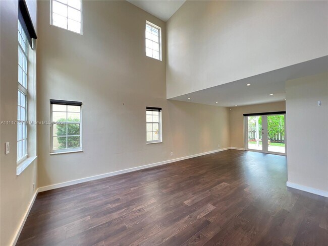 Building Photo - 10774 Lenox Rd