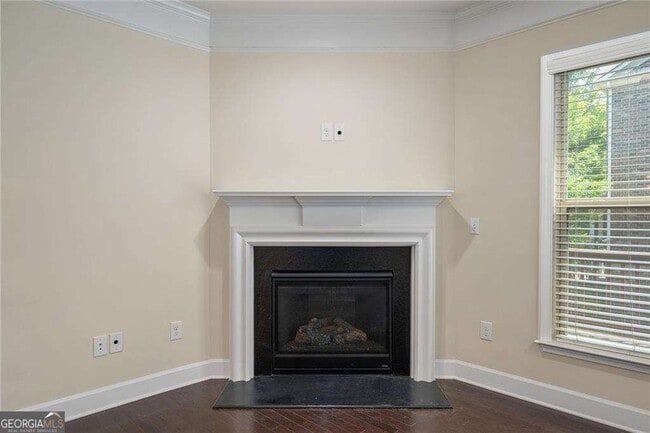 Building Photo - 3282 Ferncliff Ln