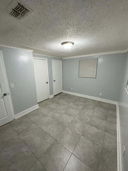 Building Photo - 1981 Hardee St