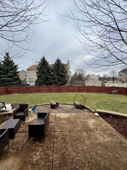 Building Photo - 11319 Maplewood Dr