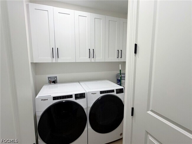 Building Photo - 23159 Amgci Way