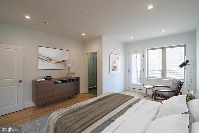 Building Photo - 119 Greenwich St