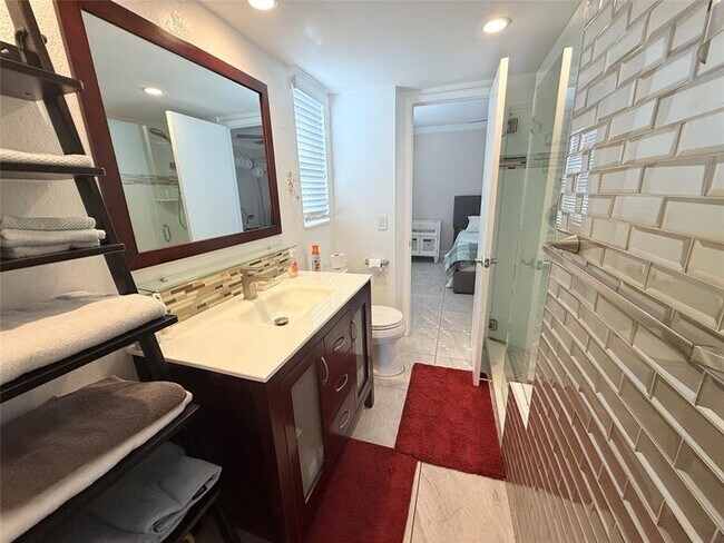 Building Photo - 3201 NE 14th Street Causeway