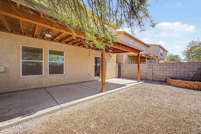 Building Photo - 8459 N Placita De La Manzana