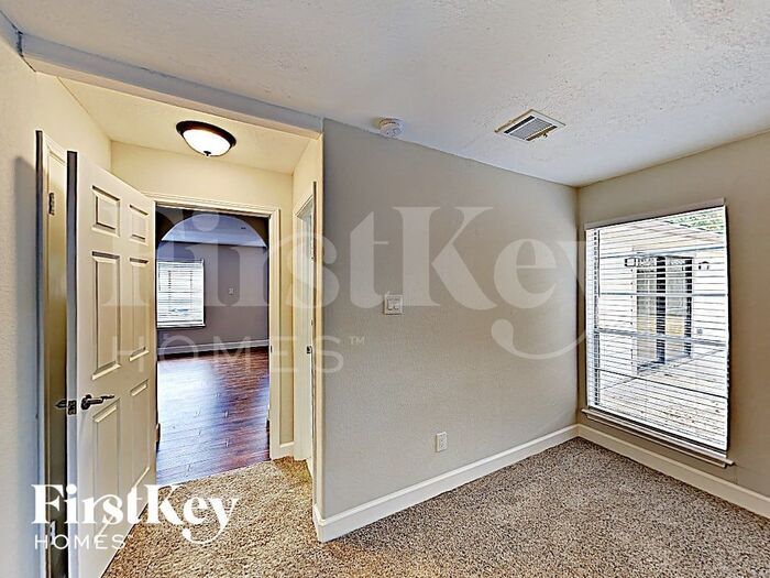 Building Photo - 22826 Provincial Blvd