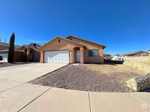 Building Photo - Northeast El Paso 3 Bed Refrig A/C with bo...