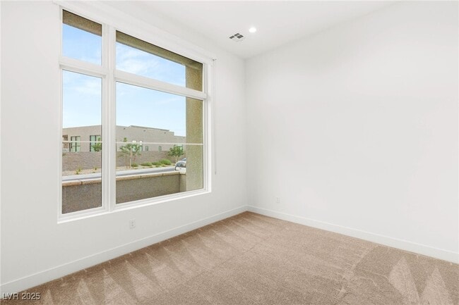 Building Photo - 10793 Vista Altura Ave