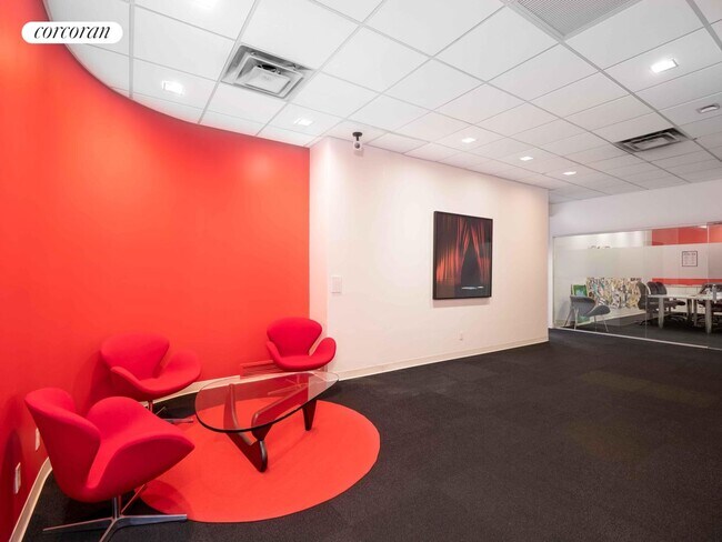 Building Photo - 301 E 57th St